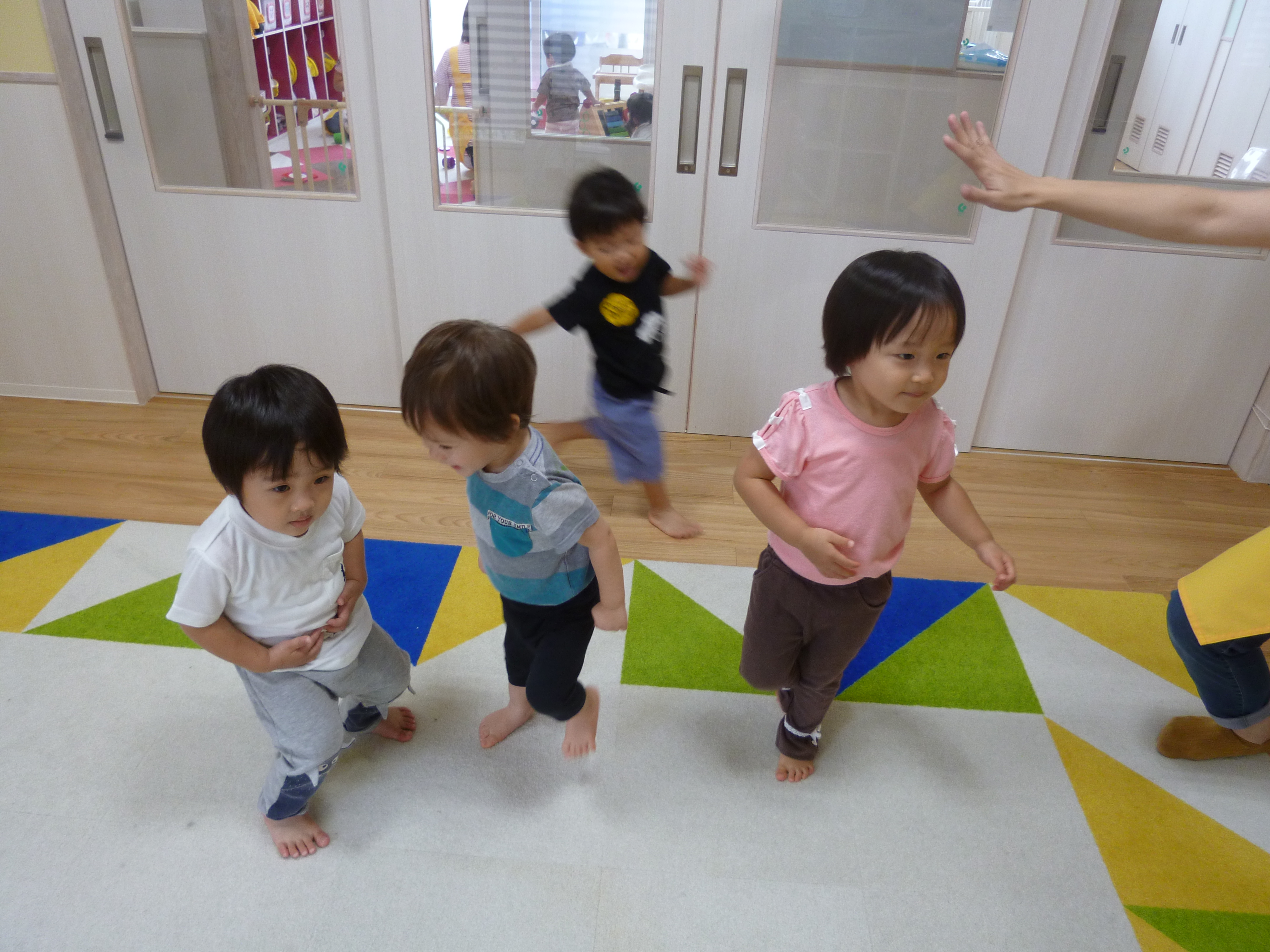 体を動かしてダンス！ダンス！ダンス❣❣(^^♪